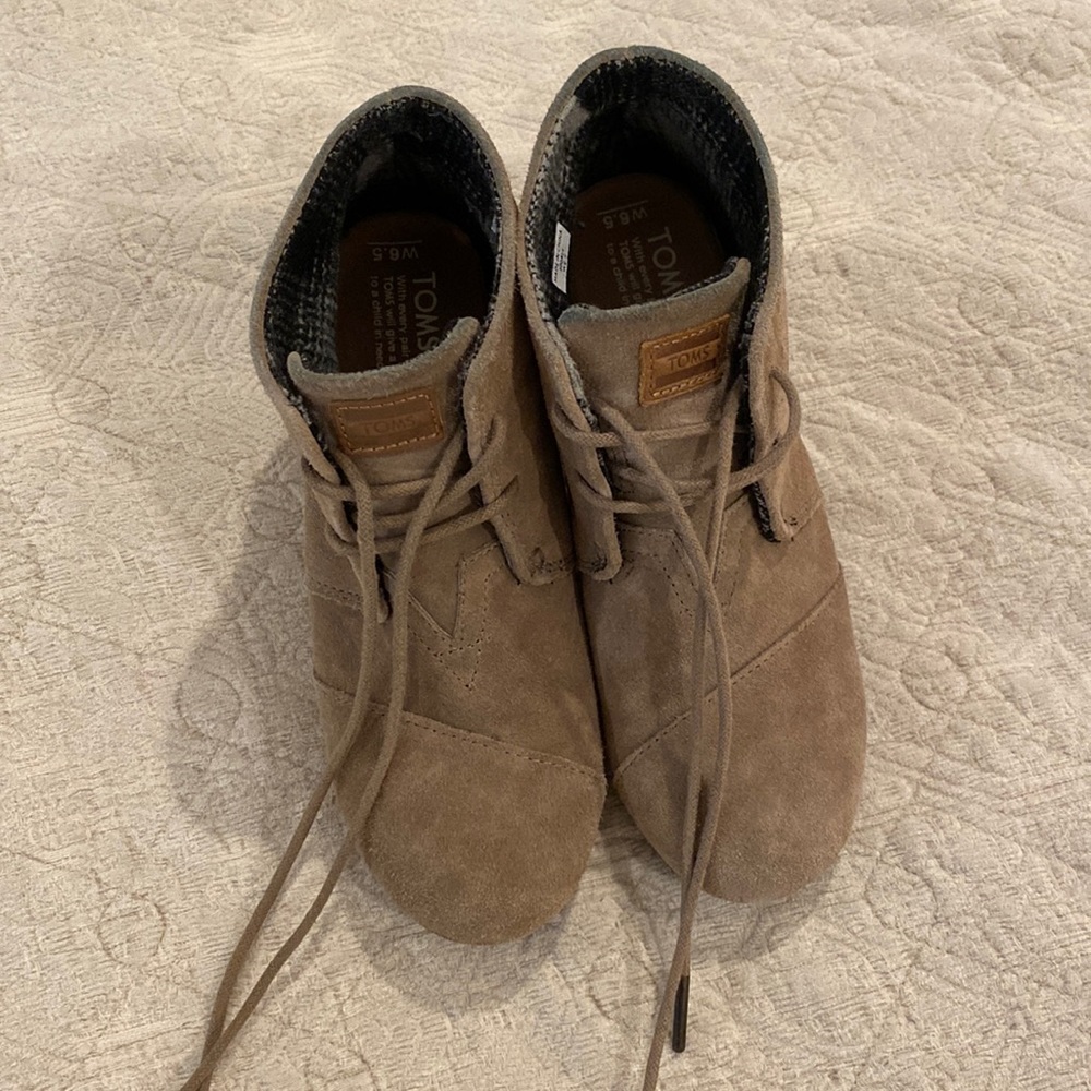 TOMS wedge booties size 6.5